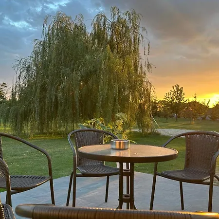 Reginahouse Apartment Szigetszentmiklos